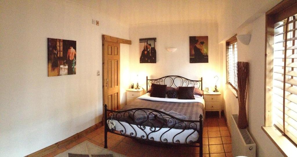 Tanglewood Gatwick Bed & Breakfast Crawley  Room photo