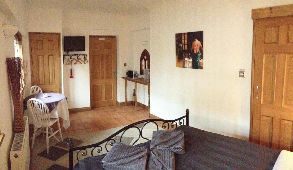 Tanglewood Gatwick Bed & Breakfast Crawley  Room photo
