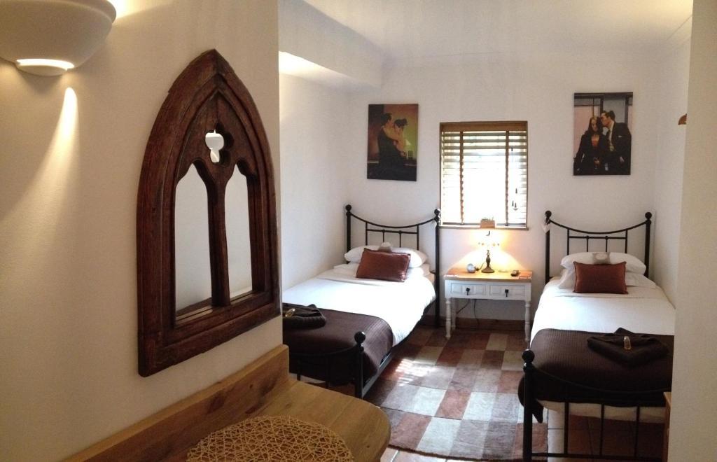 Tanglewood Gatwick Bed & Breakfast Crawley  Room photo
