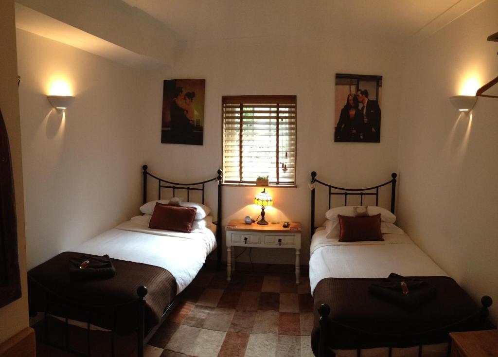Tanglewood Gatwick Bed & Breakfast Crawley  Room photo